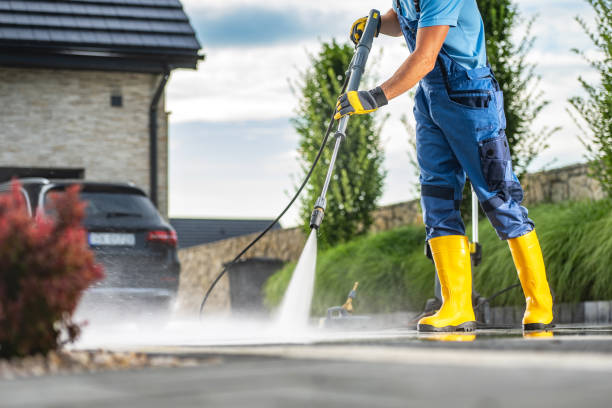 Best Parking Lot and Garage Cleaning  in Lake Wales, FL